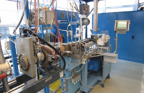 © Department Kunststofftechnik KV_Compounder_Linie_1