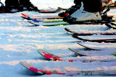 Bild von Libor Klubal auf Pixabay ski-1145553_web