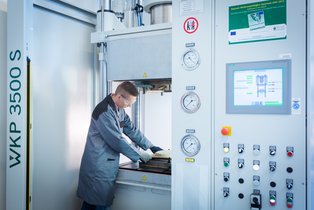 © Department Kunststofftechnik VV_PressLab