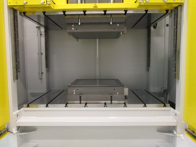 Kapazitives Permeameter an einem hydraulischen Formenträger am Lehrstuhl
© Department Kunststofftechnik ISO-Norm_Abbildung1_1__1___web