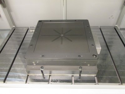 untere Formhälfte mit linear kapazitiven Sensoren
© Department Kunststofftechnik ISO-Norm_Abbildung1_1__2___web